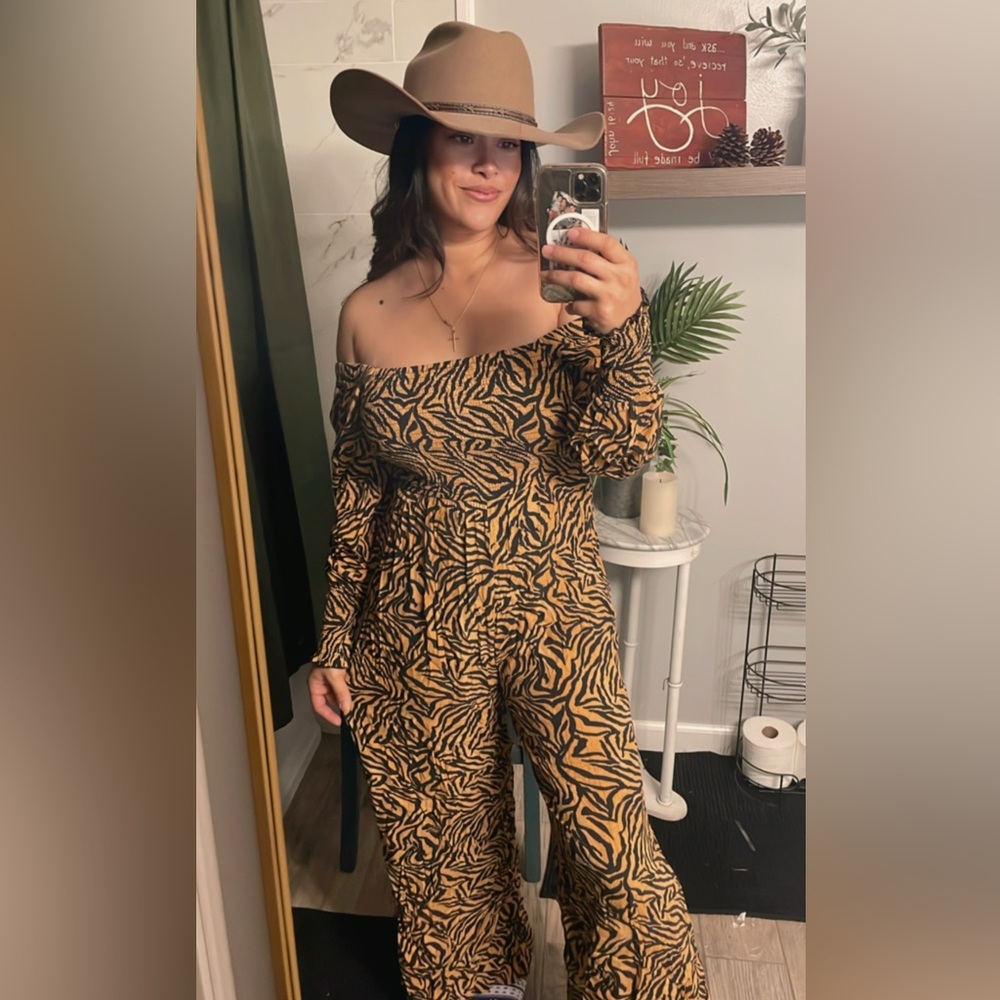 Animal print jumper